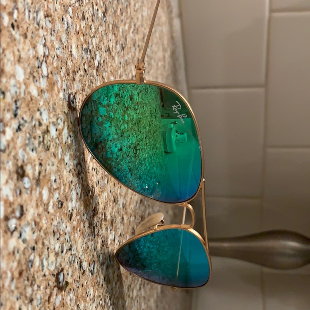 Aviator Classic Style Ray-Bans - Picture 2 of 4